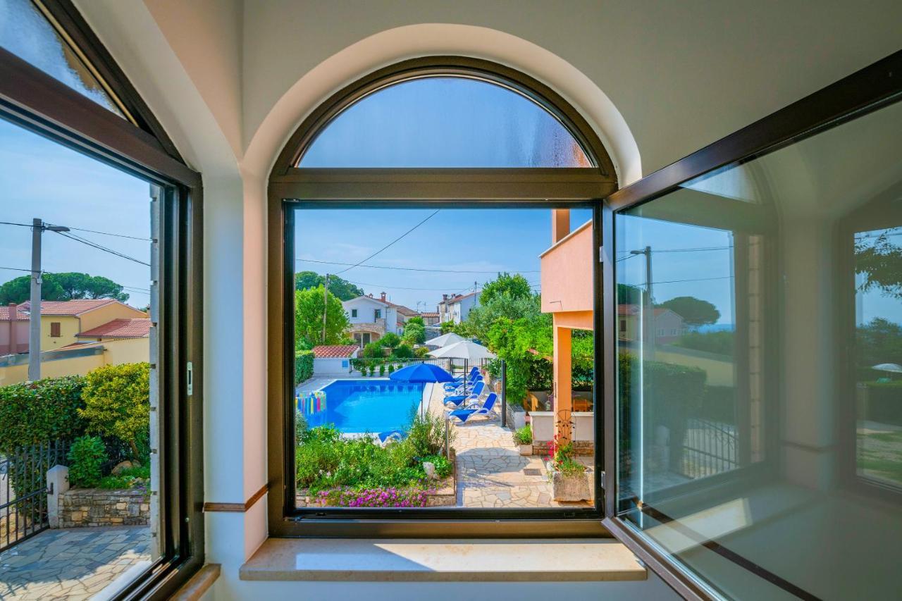 Villa Margerita With Private Pool, Yard And Parking Kastelir Ngoại thất bức ảnh