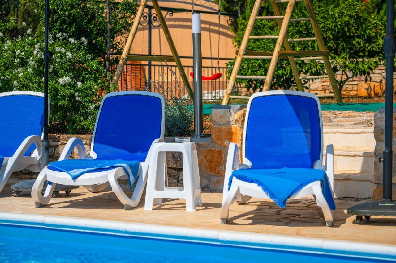 Villa Margerita With Private Pool, Yard And Parking Kastelir Ngoại thất bức ảnh